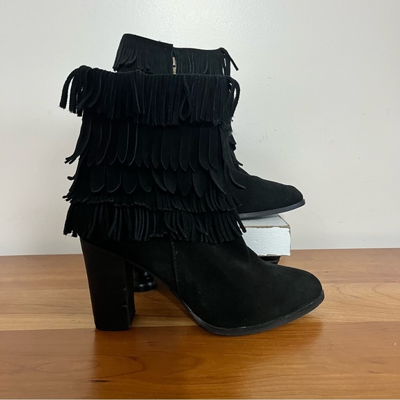 Catherine Malandrino Shoes - Women’s Catherine Malandrino Domenica Black Fringe Bootie Ankle Boots‎ Size 8